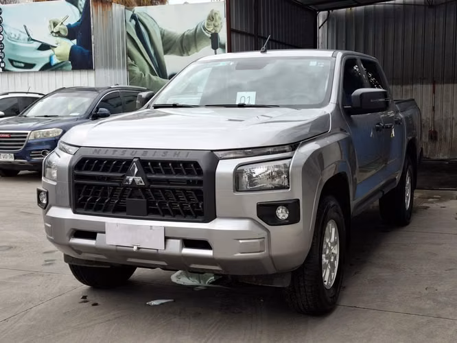 MITSUBISHI L200 2026