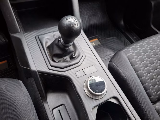 MITSUBISHI L200 2026