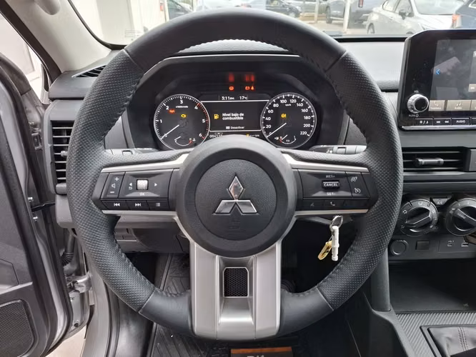 MITSUBISHI L200 2026