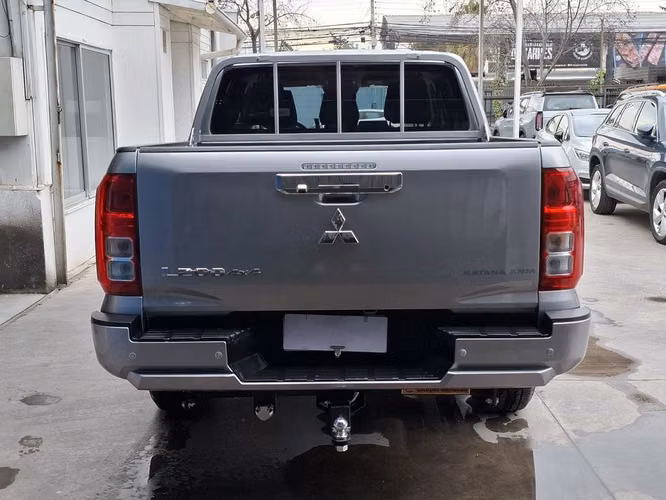 MITSUBISHI L200 2026