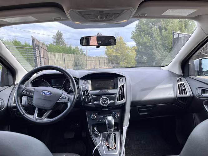 FORD FOCUS TITANIUM 2.0 AUT