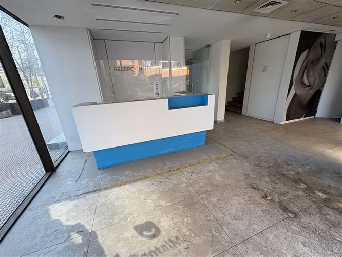 Local Comercial en venta en Escuela Militar, Las Condes