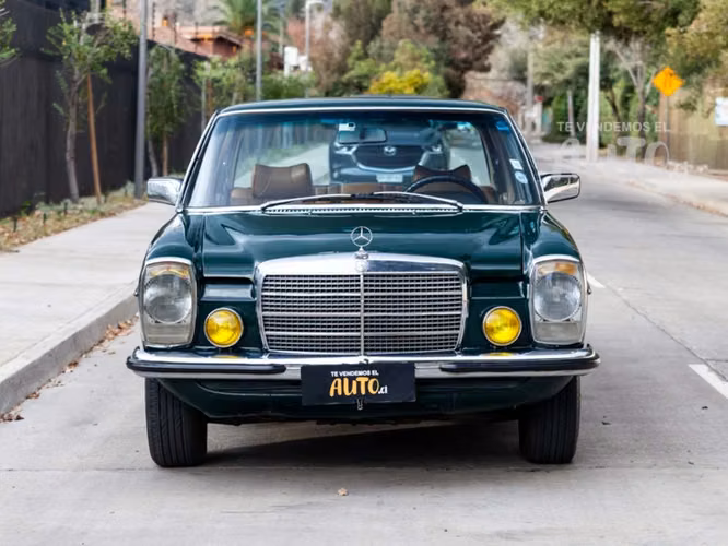 Mercedes Benz 230 W114 1975