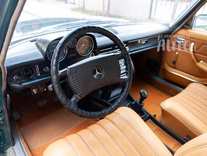 Mercedes Benz 230 W114 1975