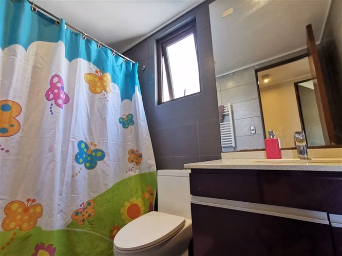 Casa en arriendo de 4 dorm. en Buín