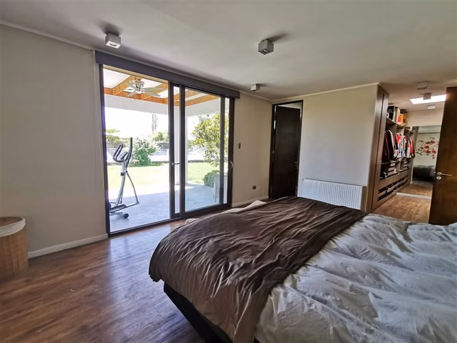 Casa en arriendo de 4 dorm. en Buín