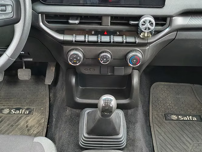 Chevrolet Colorado 2.8TD WT MT 4WD S 2025 - Imagen 16