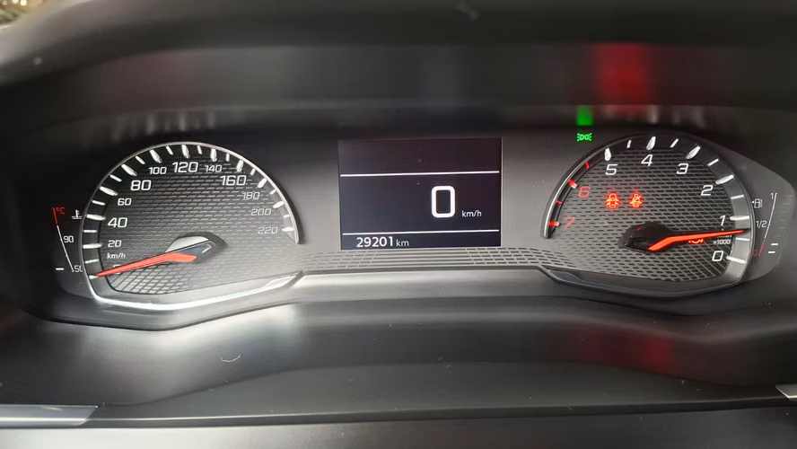 PEUGEOT 2008 1,2 PURETECH MT 2021