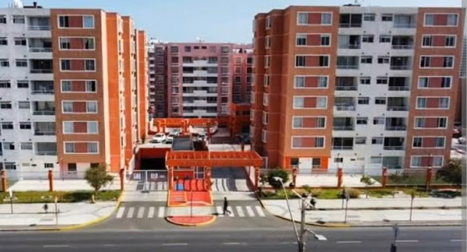 Arriendo Amplio departamento condominio parque Juan lopez