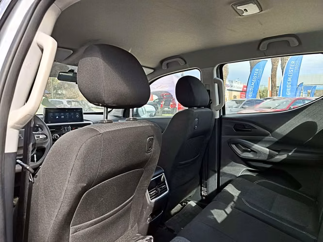 PEUGEOT LANDTREK 2025