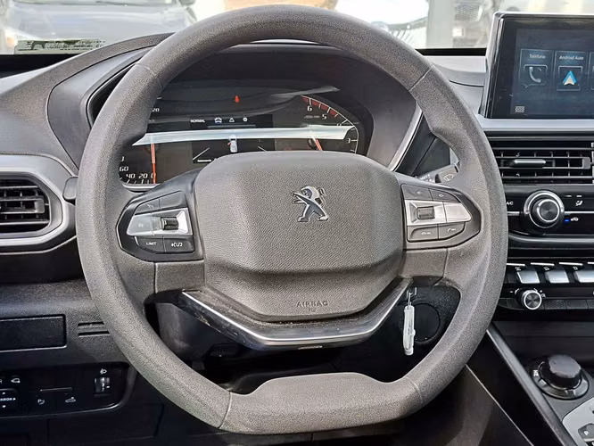 PEUGEOT LANDTREK 2025