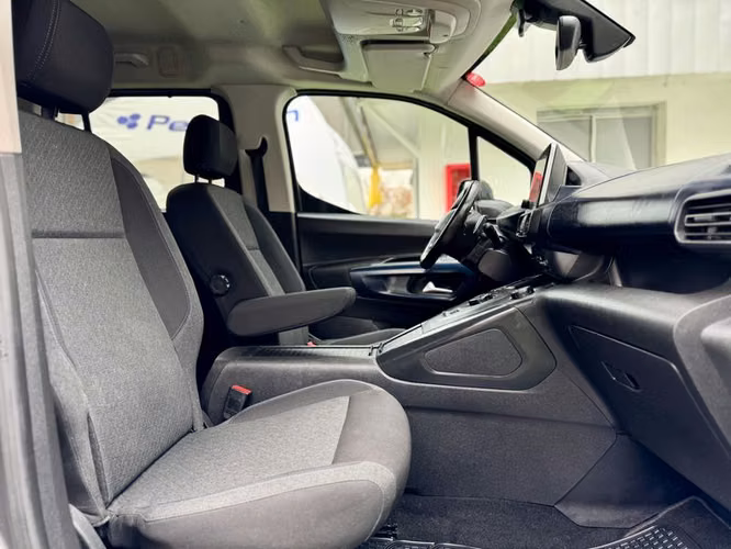 PEUGEOT RIFTER RIFTER ALLURE BLUEHDI 130 EAT8 - 2022 | 2982 - Imagen 29