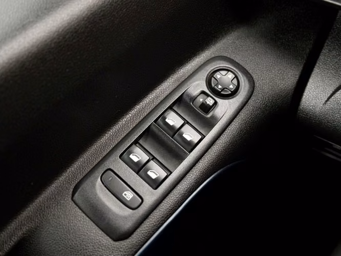 PEUGEOT RIFTER RIFTER ALLURE BLUEHDI 130 EAT8 - 2022 | 2982 - Imagen 38