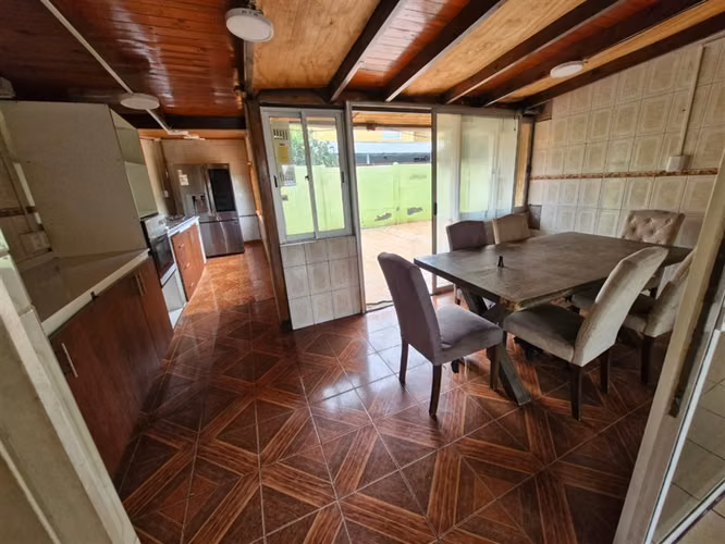 Casa en Venta 4D + 3B + 2E frente a Plaza Padre Hurtado - Imagen 7