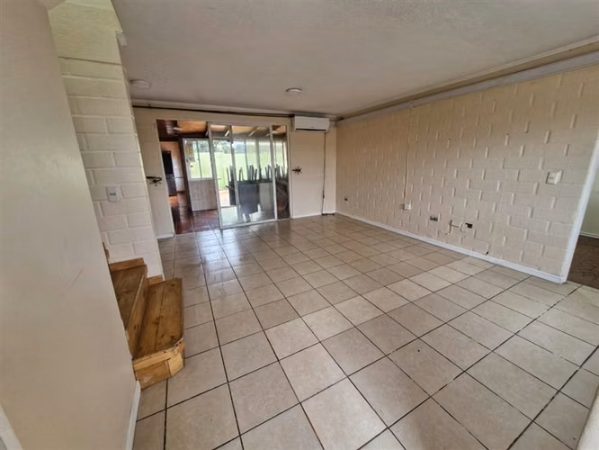 Casa en Venta 4D + 3B + 2E frente a Plaza Padre Hurtado