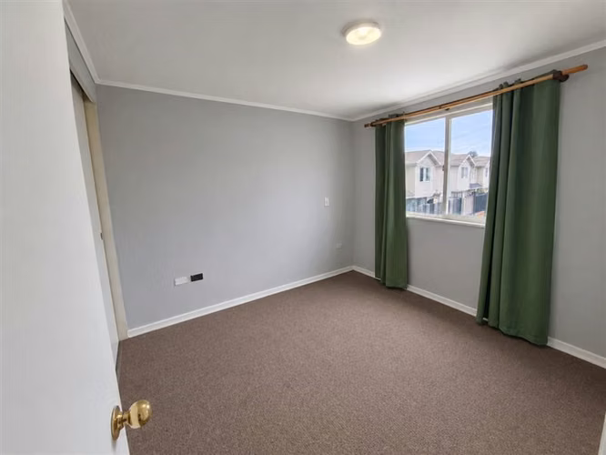 Casa en Venta 4D + 3B + 2E frente a Plaza Padre Hurtado