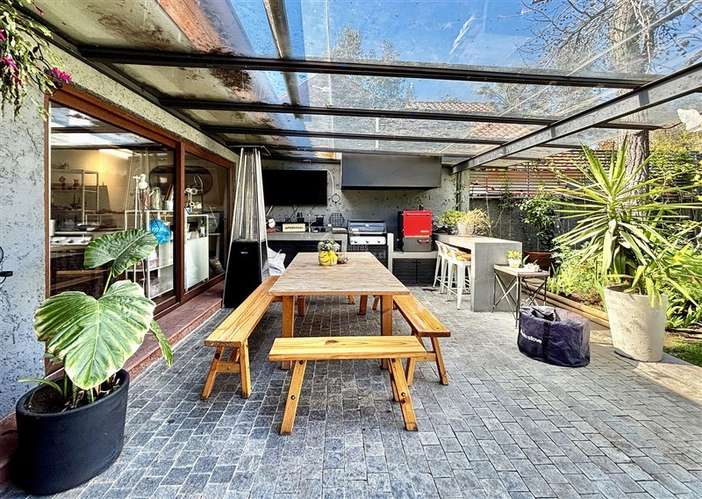 Venta de casa 4D 4B cerca Santiago College Lo Barnechea