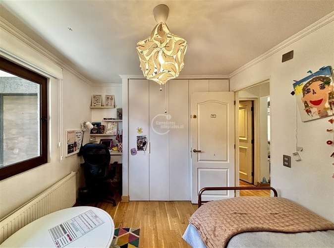 Venta de casa 4D 4B cerca Santiago College Lo Barnechea
