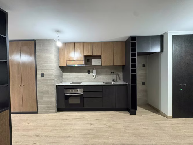 ¡Lindo y Amplio Home Studio en Arriendo! | Toesca 2576
