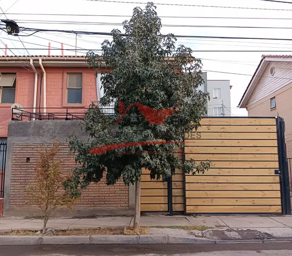 Hermosa Casa Dos Pisos, 3 Dormitorios, 3 Baños, Quilicura.