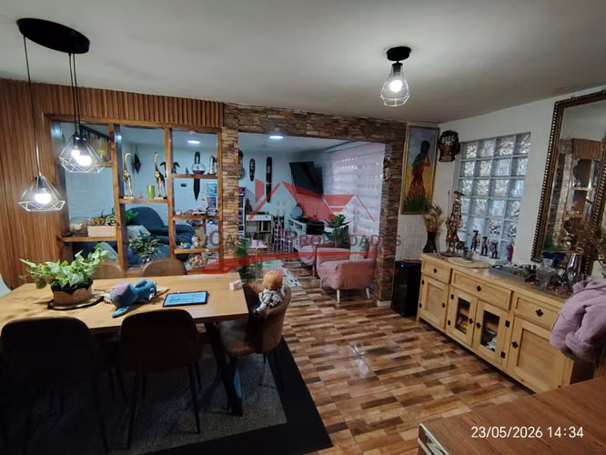 Hermosa Casa Esquina de Dos Pisos, 4 Dormitorios, 2 Baños, Quilicura. - Imagen 7