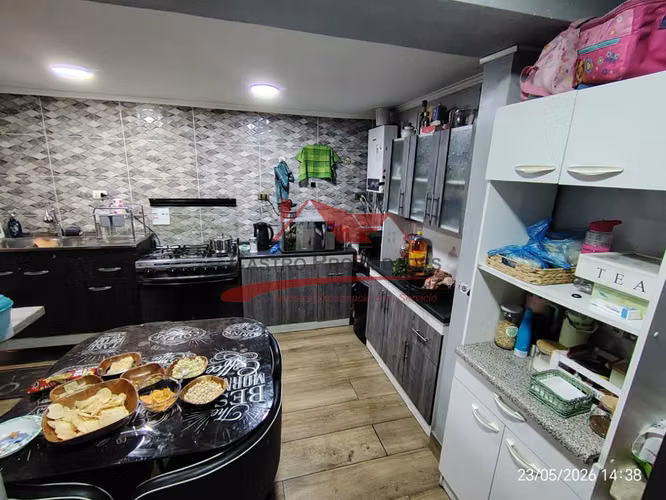 Hermosa Casa Esquina de Dos Pisos, 4 Dormitorios, 2 Baños, Quilicura. - Imagen 9