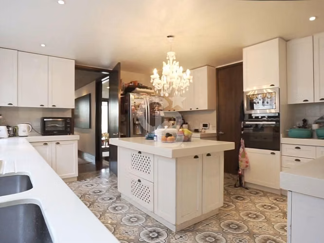 En Venta y Arriendo, Gran Casa en Golf de Manquehue - Imagen 7