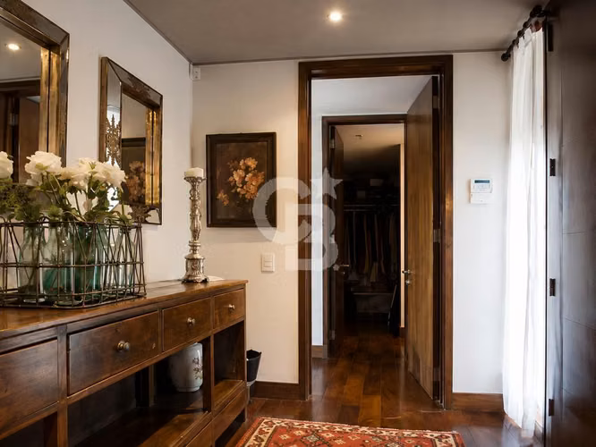 En Venta y Arriendo, Gran Casa en Golf de Manquehue