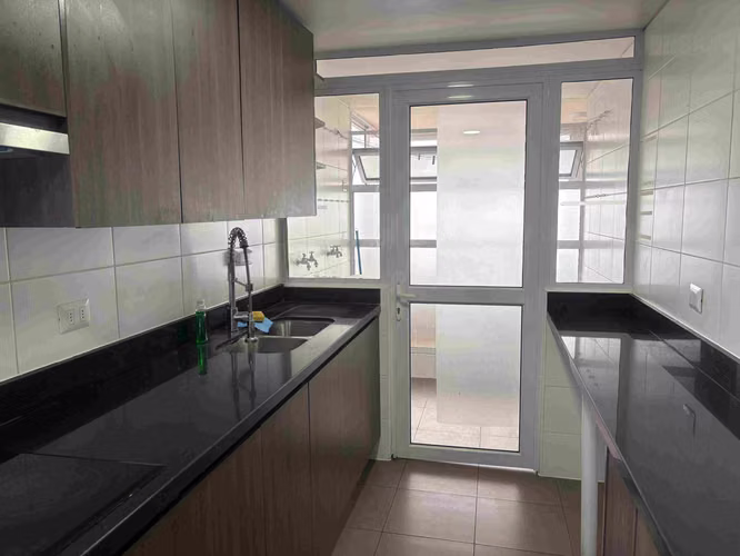 Amplio Departamento de 4 habitaciones - Imagen 10