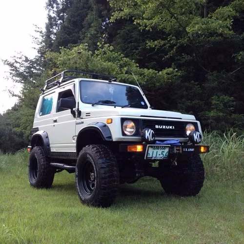 Se vende Suzuki Samurai blanco 4x4