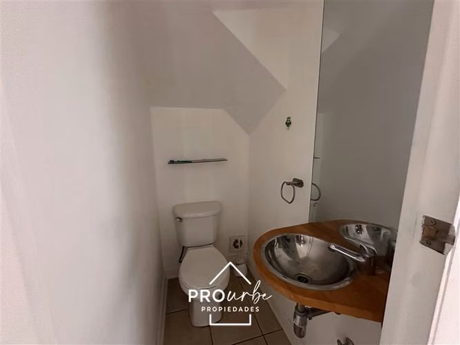Hermosa casa Condominio sector Quebrada de Macul 4D/3B