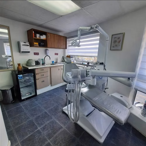 VENTA DERECHOS CLINICA DENTAL 5 BOX TOBALABA 110m2