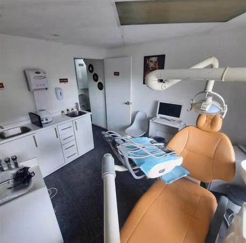 VENTA DERECHOS CLINICA DENTAL 5 BOX TOBALABA 110m2