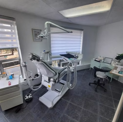 VENTA DERECHOS CLINICA DENTAL 5 BOX TOBALABA 110m2