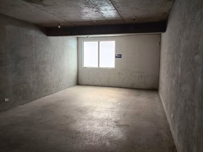 Destacado Local Comercial de 4 Pisos en Pleno Patronato – Recoleta
