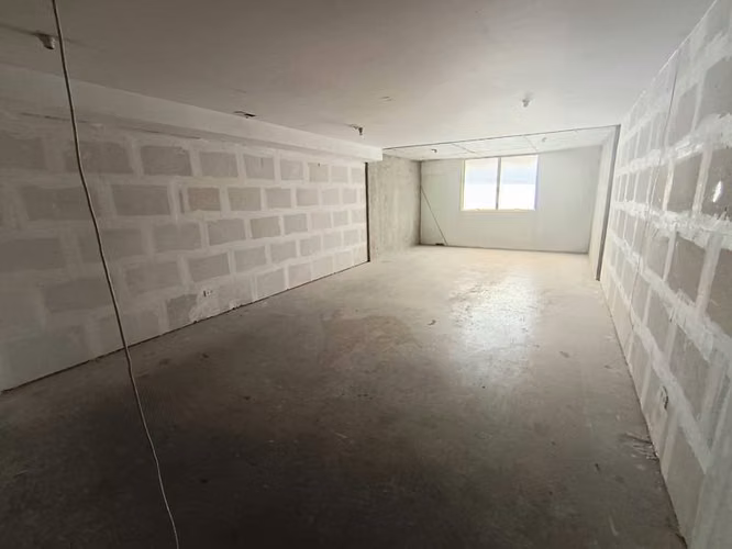 Destacado Local Comercial de 4 Pisos en Pleno Patronato – Recoleta