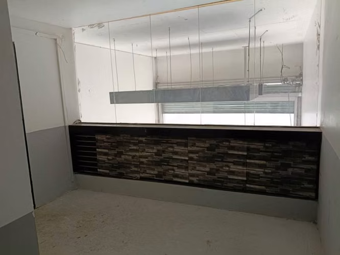Destacado Local Comercial de 4 Pisos en Pleno Patronato – Recoleta