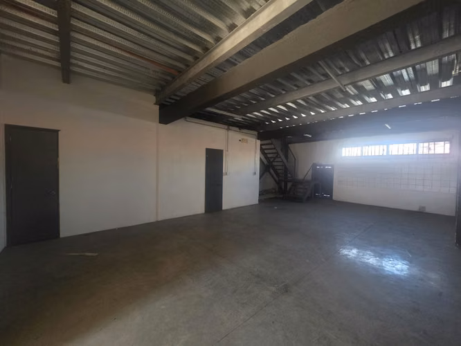 Arriendo local comercial en el centro