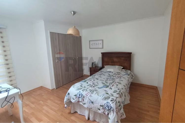 "hermosa casa remodelada en pedro aguirre cerda"