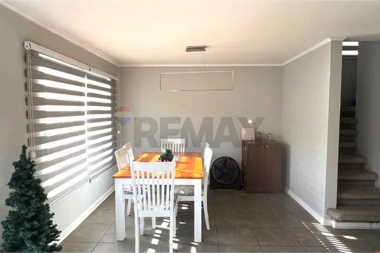 Se vende  casa en condominio