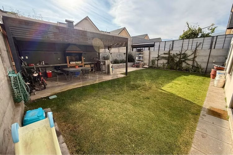 Se vende  casa en condominio