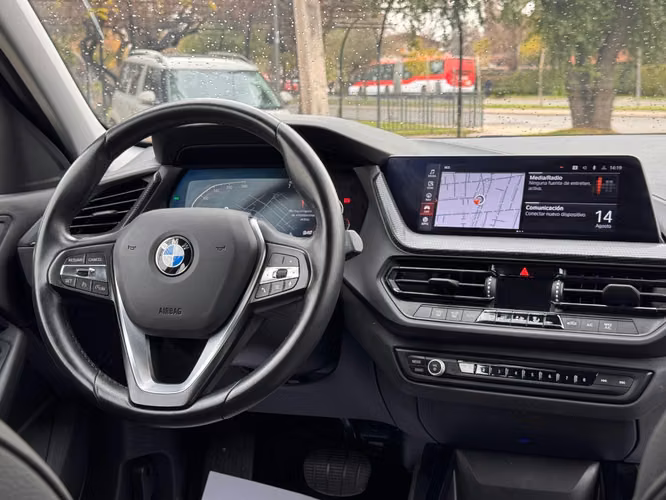 BMW 118 DYNAMIC 1.5 AT 5PTAS 2024