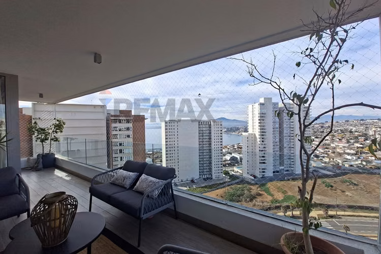 Exclusivo 2d/2b en costas de montemar