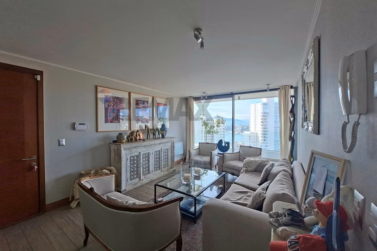 Exclusivo 2d/2b en costas de montemar