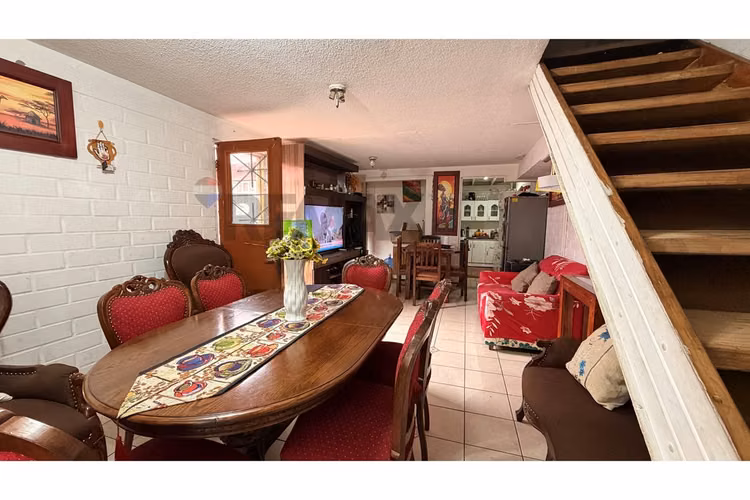 Vive seguro en renca: casa con cámaras en sector - Imagen 4