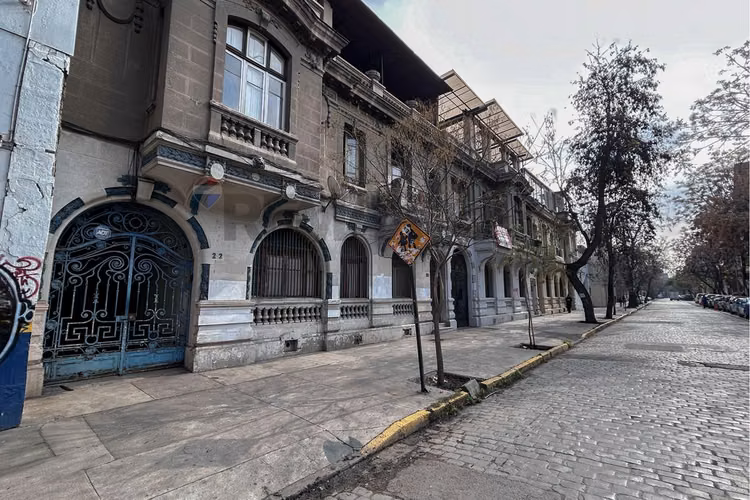 "invierte: propiedad histórica en santiago centro" - Imagen 9