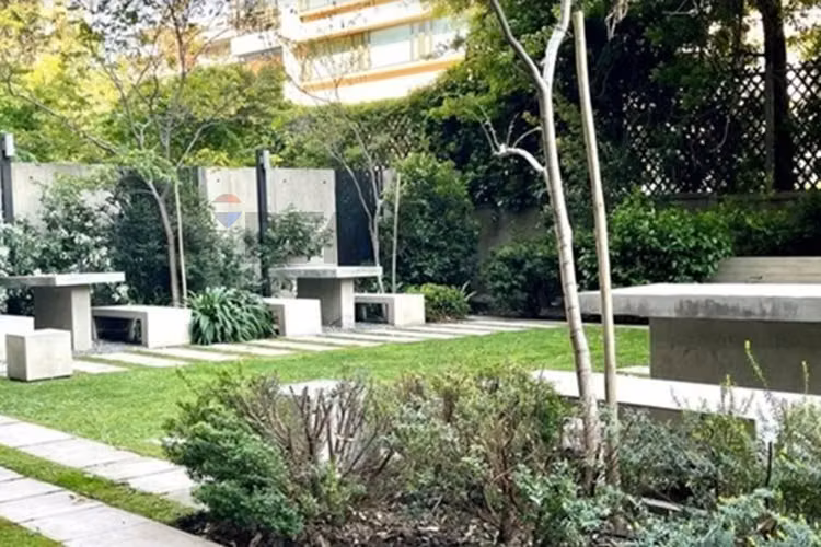 Arrienda depto 1 d, 1 e sin amoblar las condes