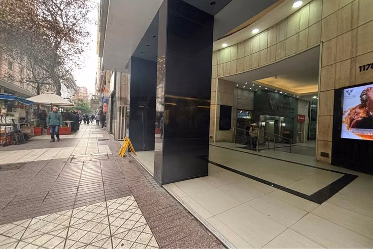 "venta moderna oficina casco histórico santiago"