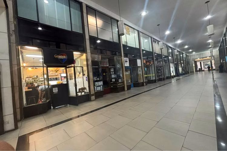 "venta moderna oficina casco histórico santiago"