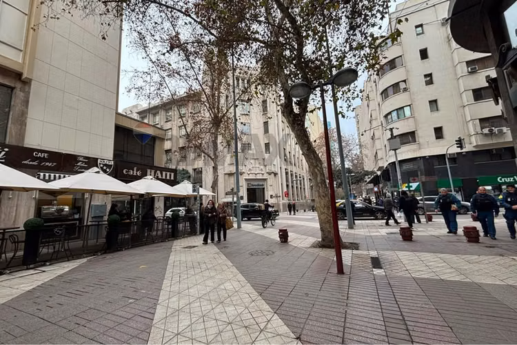 "venta moderna oficina casco histórico santiago"